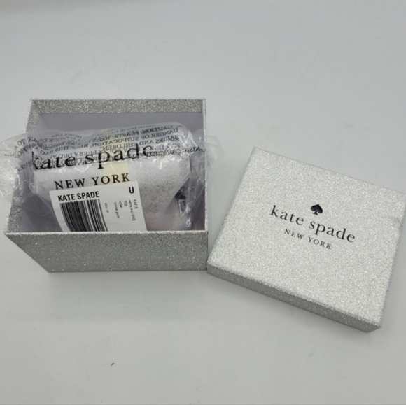 Kate Spade New York X Disney  Minnie Mouse Coin Purse Polka Dot Bow Bag - Picture 9 of 15